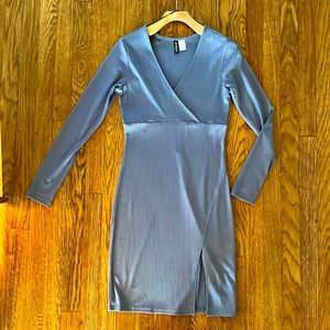H&M fitted mini dress. Size US 8.